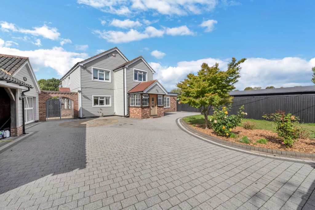 Property photo 2 of 55 Image