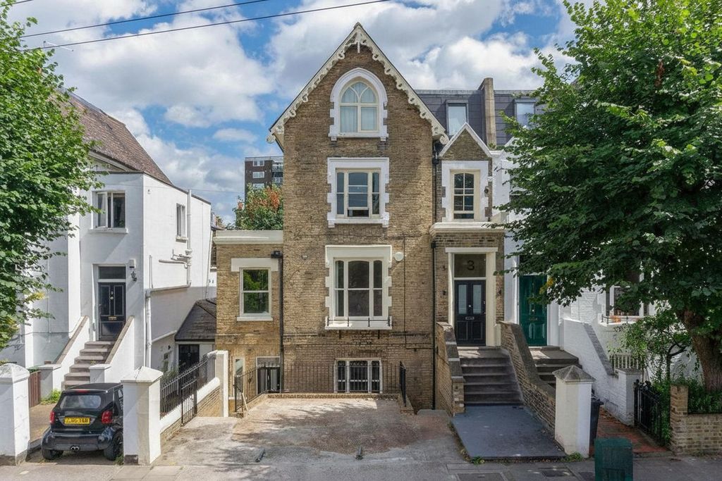 Property photo 1 of 14