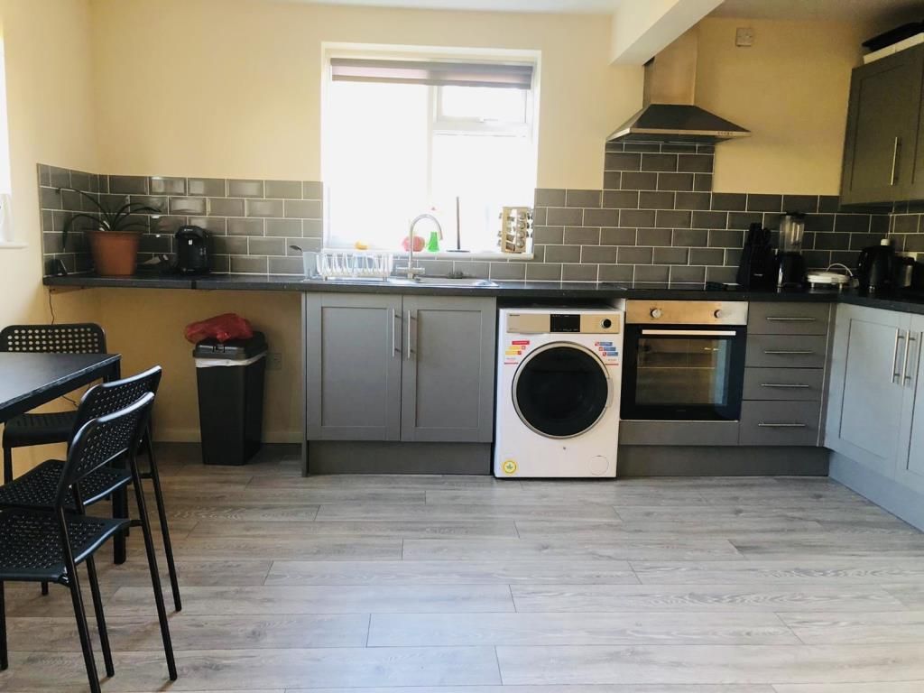 Property photo 2 of 3 Kitchen