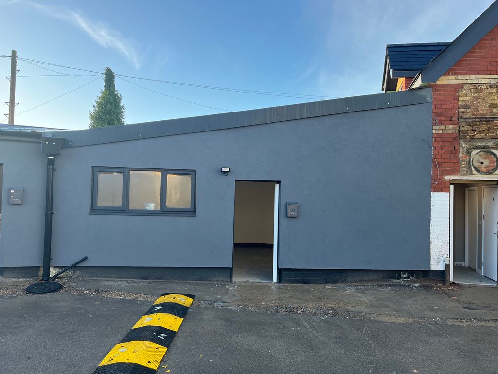 Property photo 1 of 3