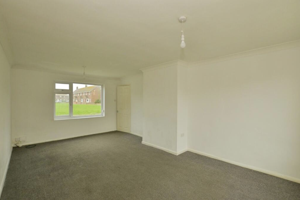 Property photo 2 of 9 Living Room..