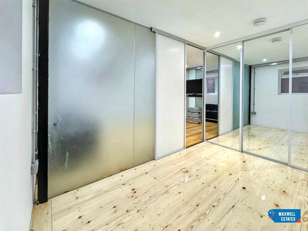 Property photo 3 of 10 Whatsapp Image 2026-04-27 At 13.10.38 (9).Jpg