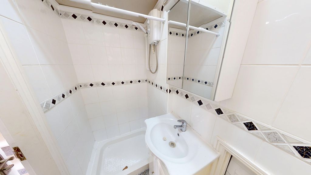 Property photo 3 of 3