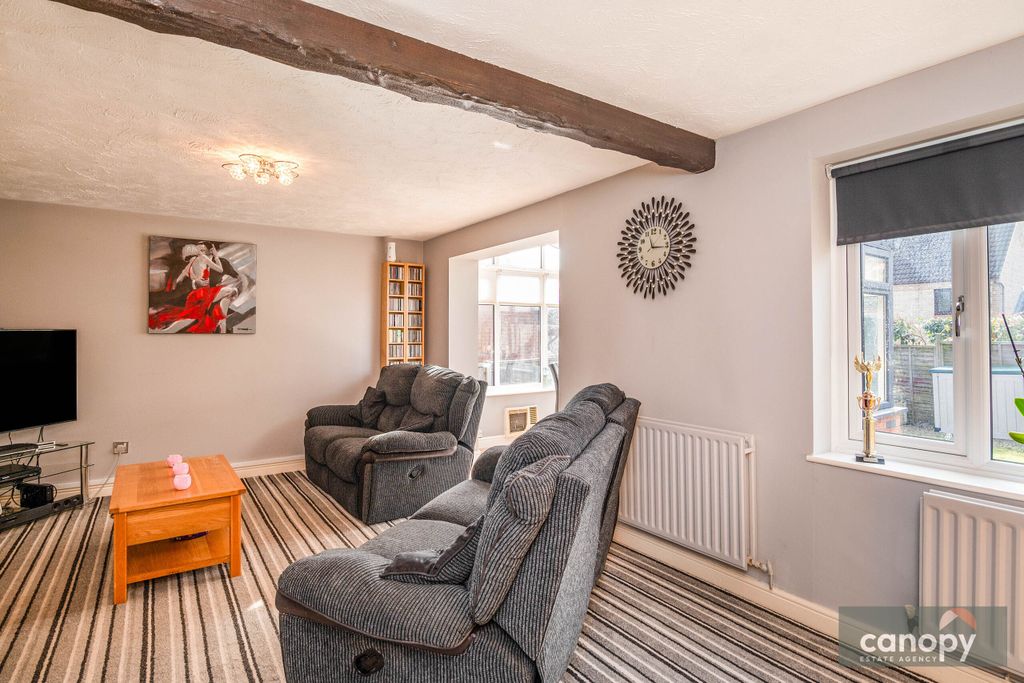 Property photo 3 of 21 004