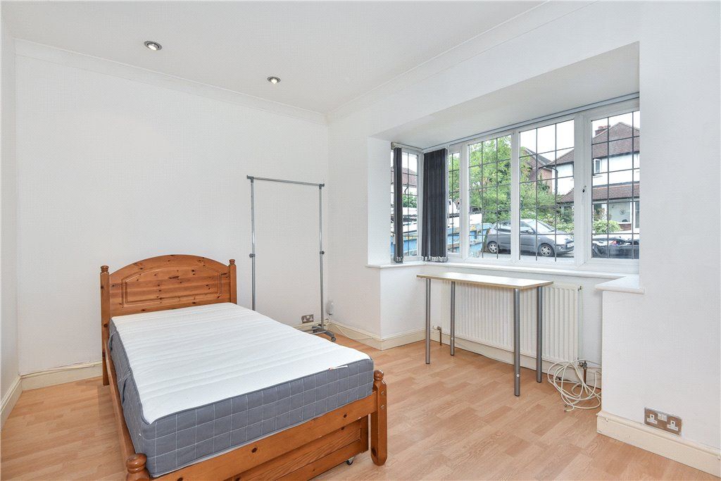 Property photo 3 of 8 Bedroom