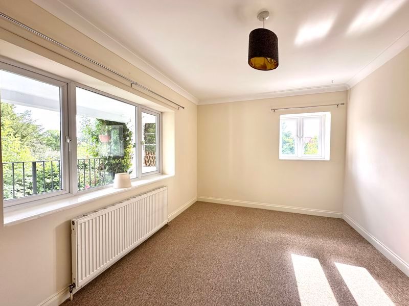 Property photo 2 of 7 Photo 4