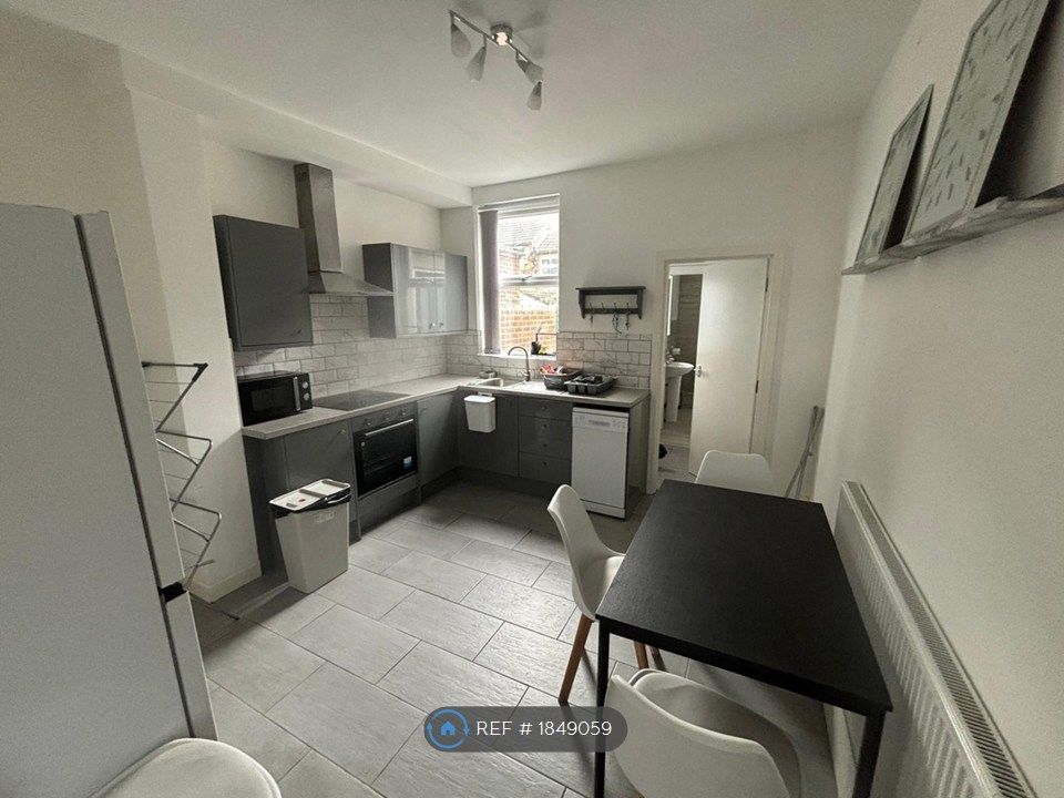 Property photo 3 of 10 Open Kitchen &amp; Diner