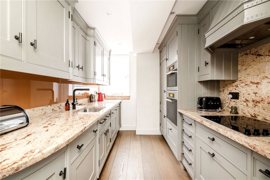 Property photo 2 of 14 Picture No. 30