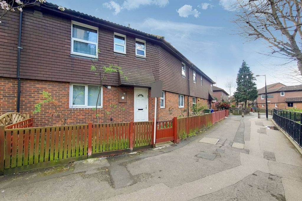 Property photo 2 of 12