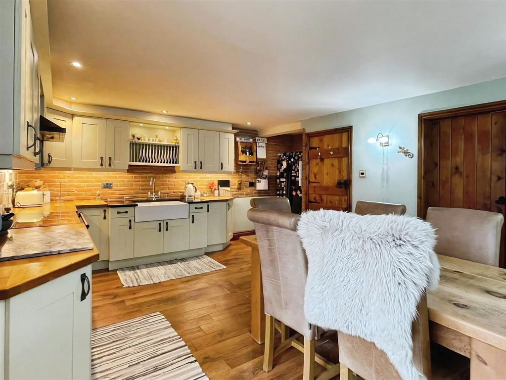 Property photo 2 of 65 Kitchen Diner