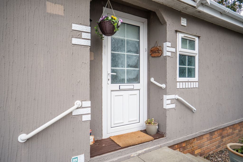 Property photo 3 of 20