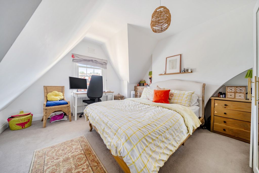 Property photo 2 of 18 1468322-7-6A16Fce...
