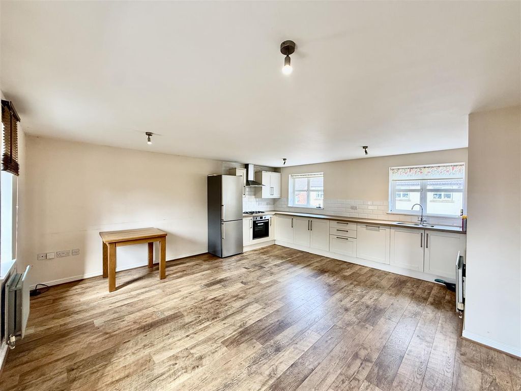 Property photo 2 of 17 2