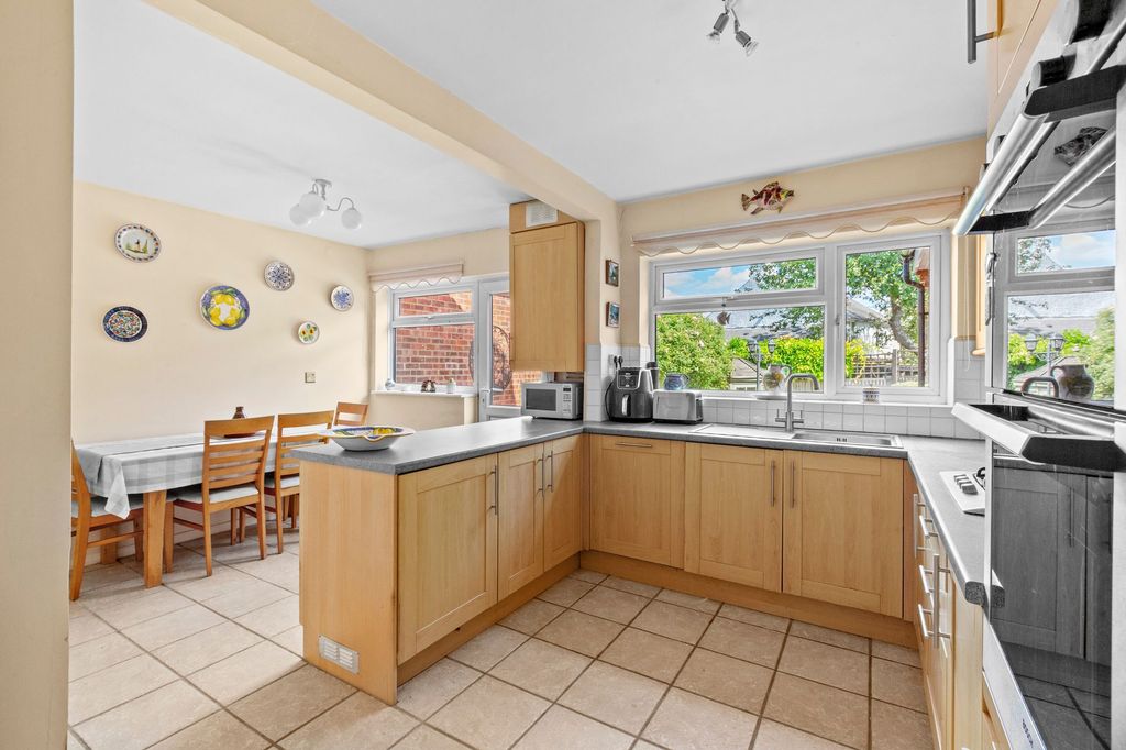 Property photo 2 of 16