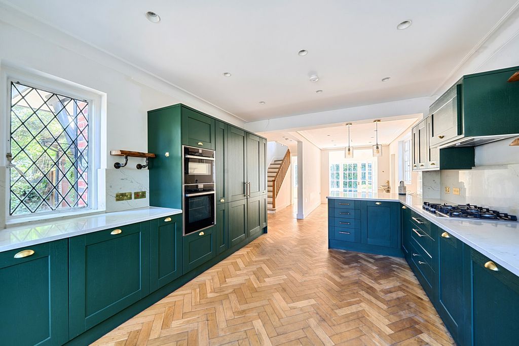 Property photo 2 of 18 1459737-12-6A047A...