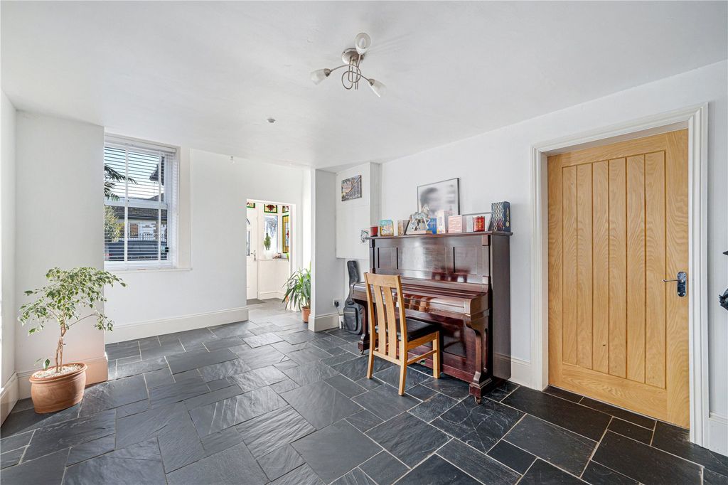 Property photo 2 of 29 Picture No. 03