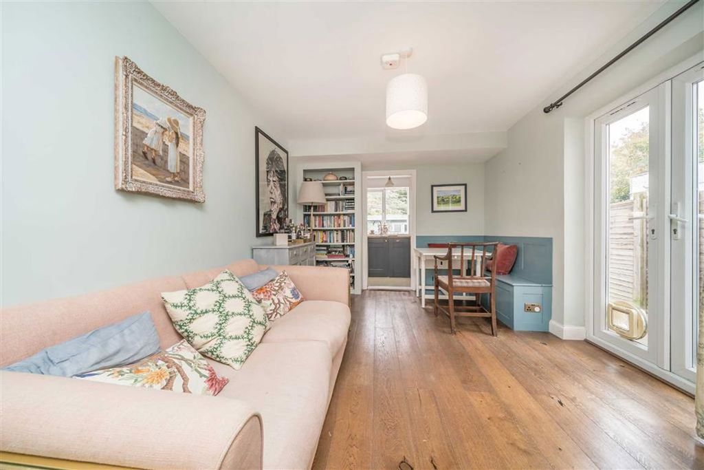 Property photo 2 of 7