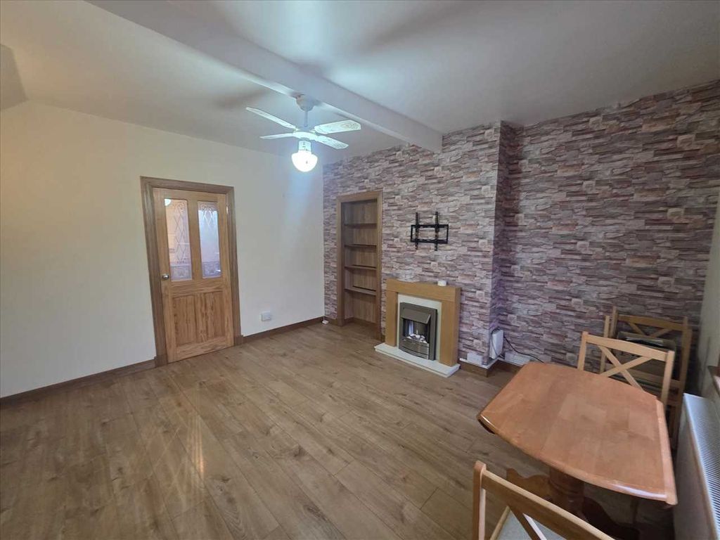 Property photo 2 of 10 Lounge