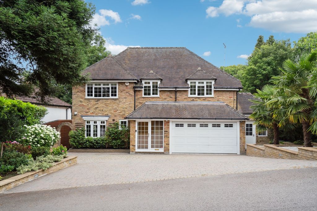 Property photo 1 of 18