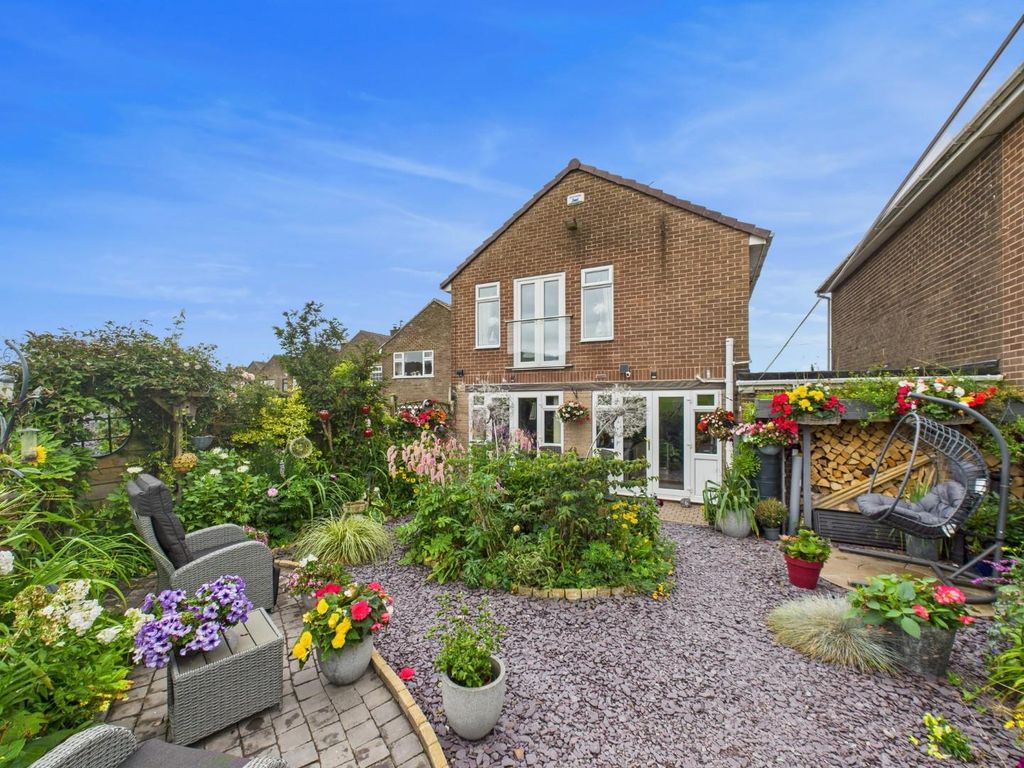 Property photo 2 of 33 Cam05513G0-Pr0030-Still036.Jpg