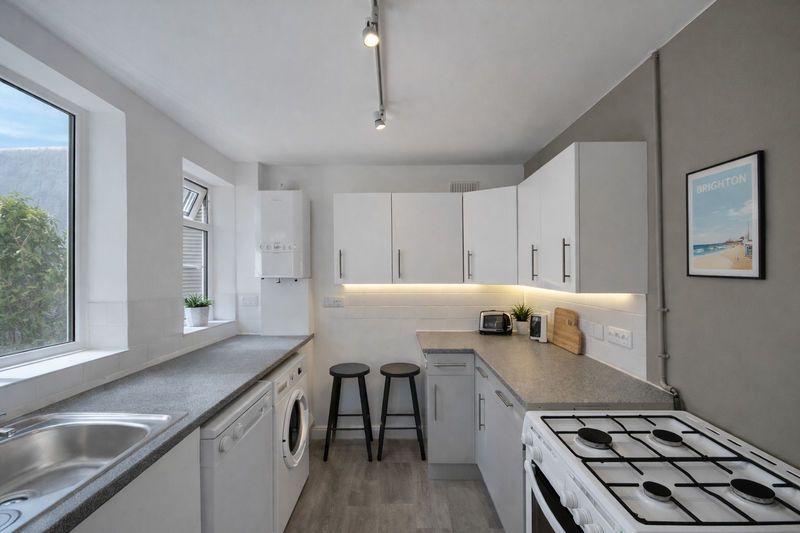 Property photo 2 of 8 Photo 14