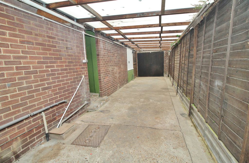Property photo 3 of 21