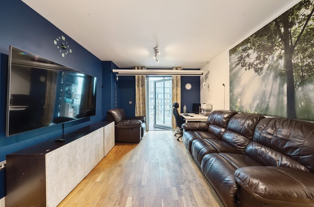 Property photo 2 of 27 1238149 (3)