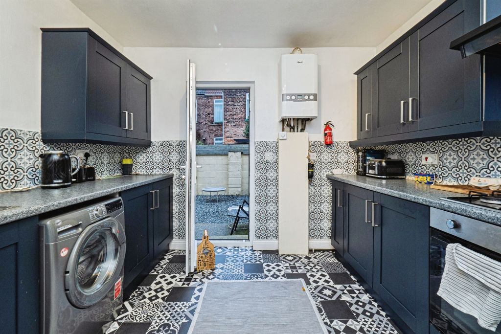 Property photo 3 of 13