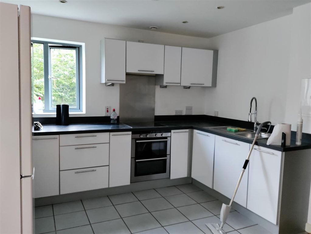 Property photo 3 of 13 Kitchen.Jpg