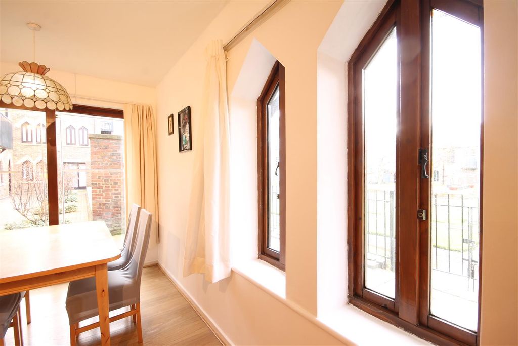 Property photo 3 of 9 2.Jpg