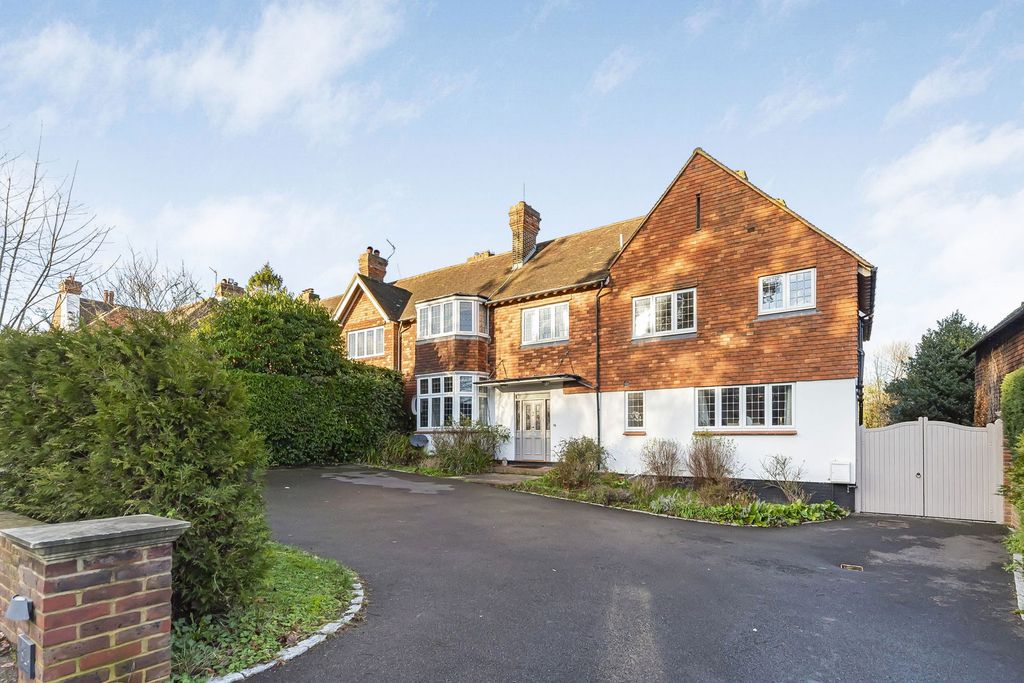 Property photo 1 of 61