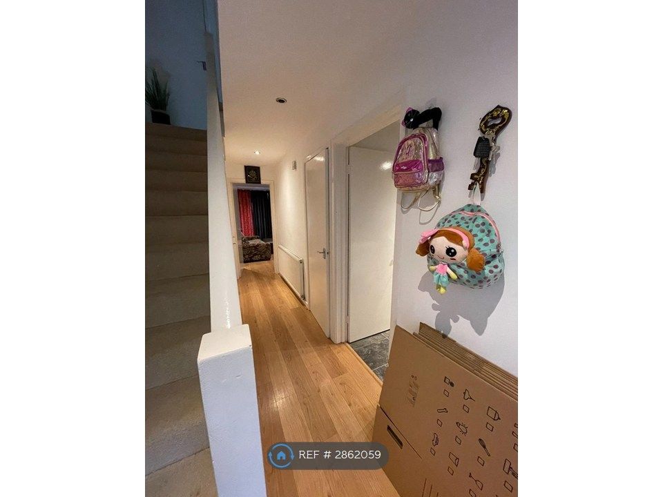 Property photo 3 of 17 Gallery