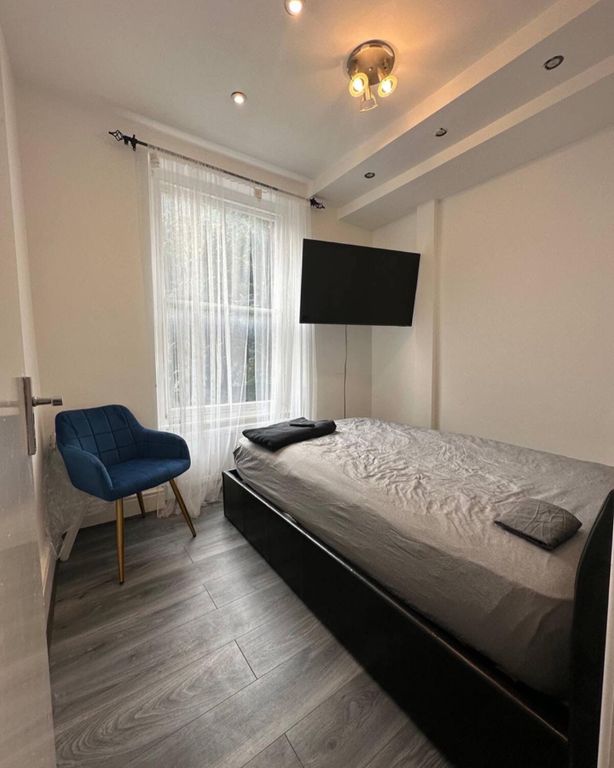 Property photo 2 of 4