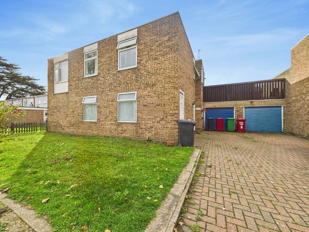 Property photo 1 of 9 Front