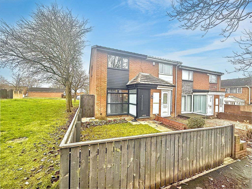 Property photo 1 of 11