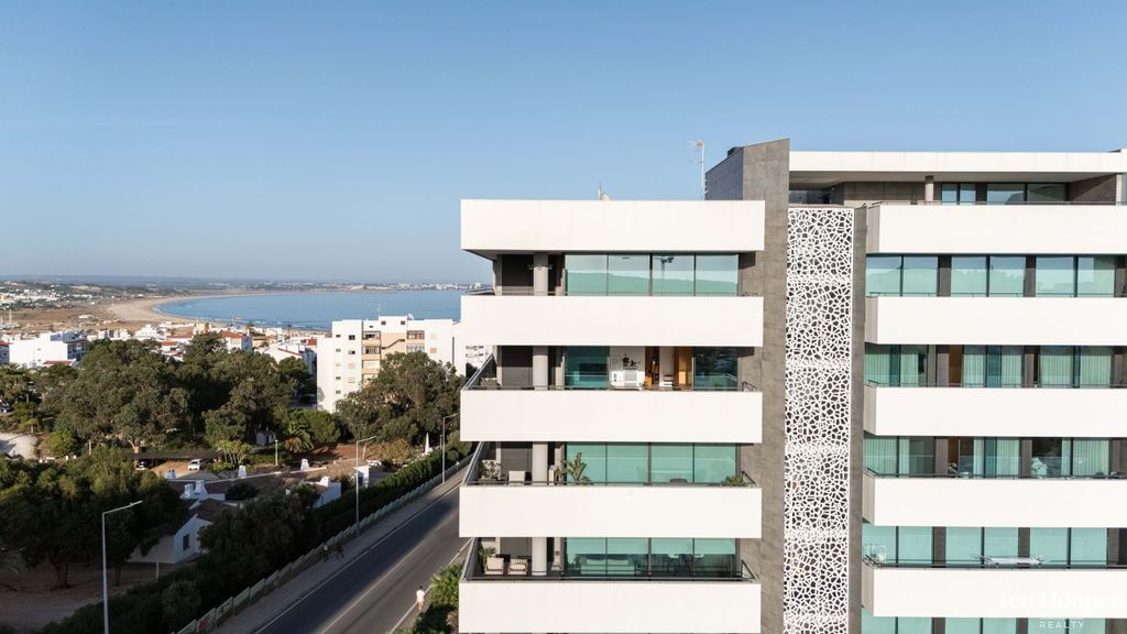 Property photo 1 of 30