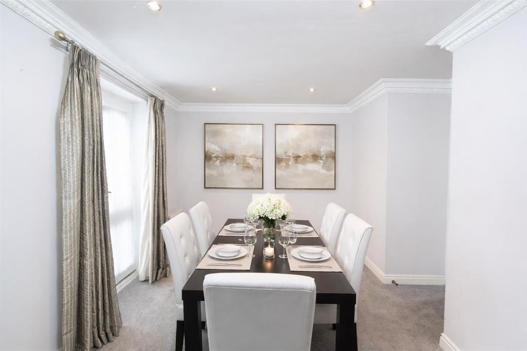 Property photo 2 of 10 Dining Room