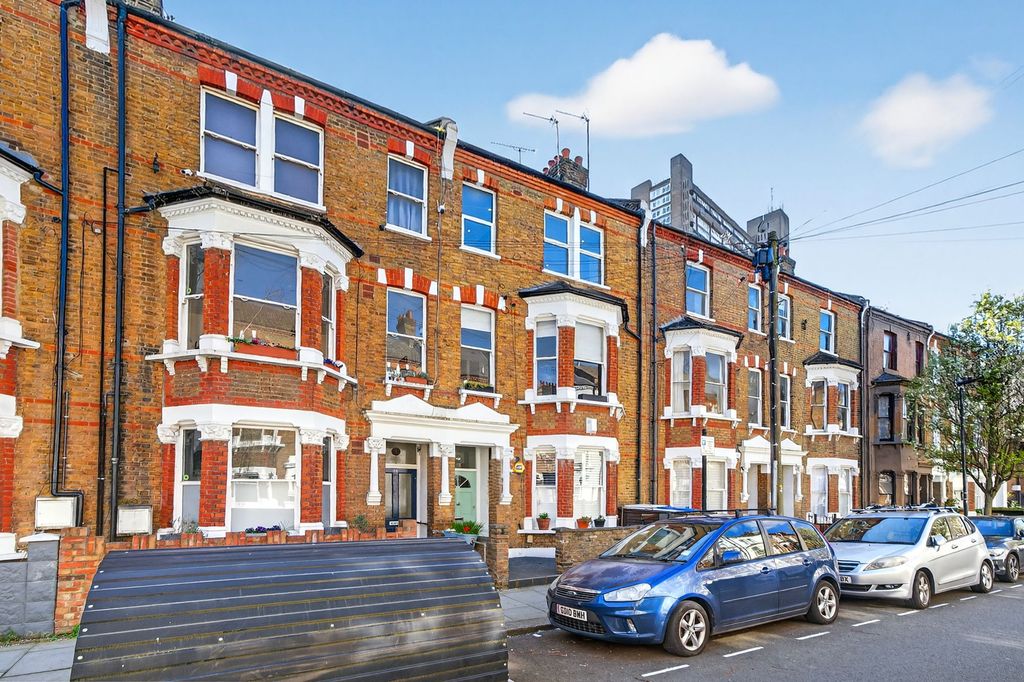 Property photo 3 of 19