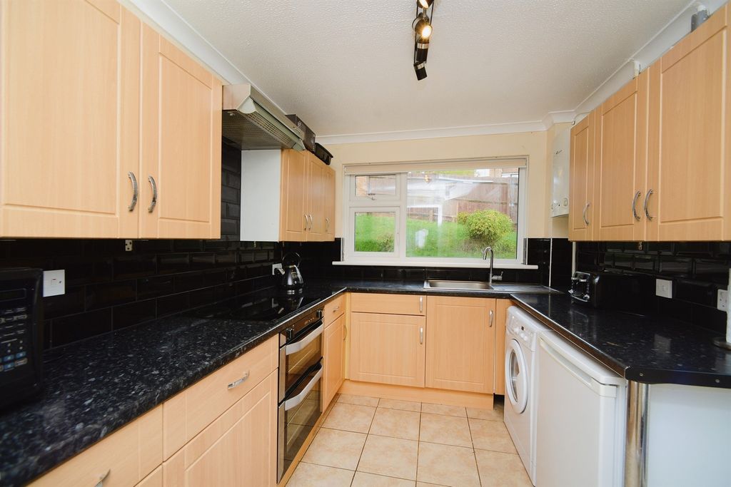 Property photo 3 of 14