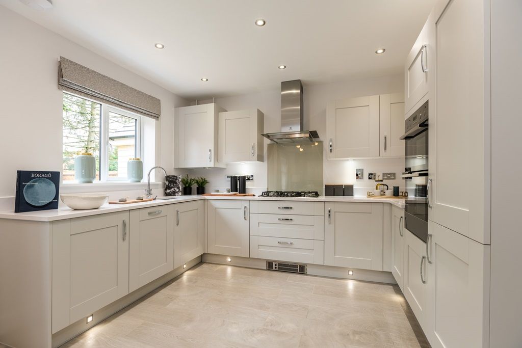 Property photo 3 of 14 Beautifully Designed With Ample Storage