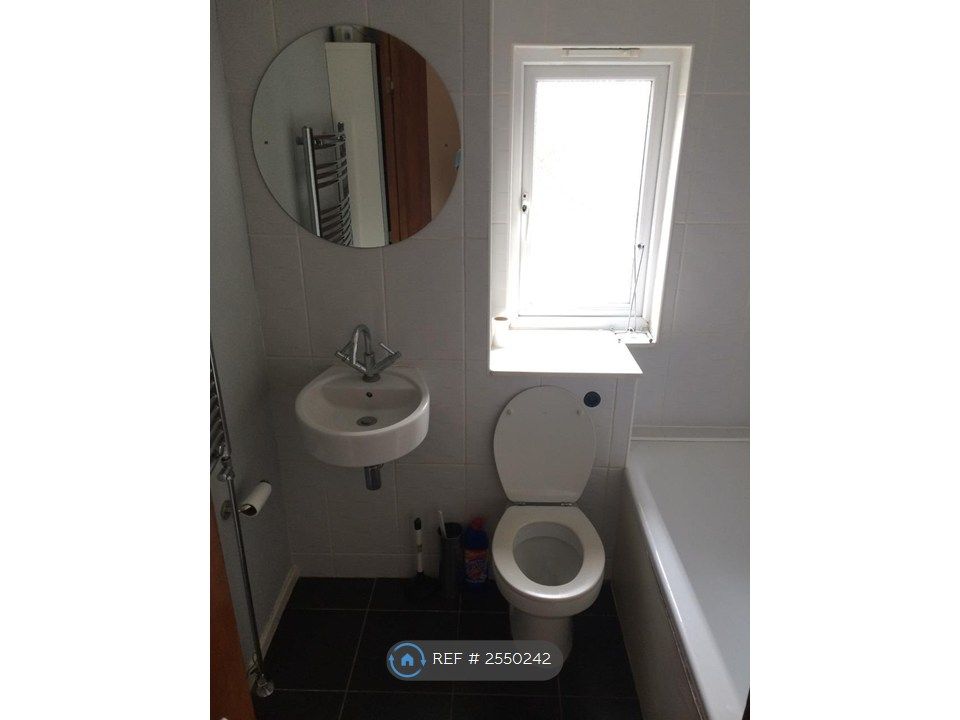 Property photo 3 of 5 Bathroom