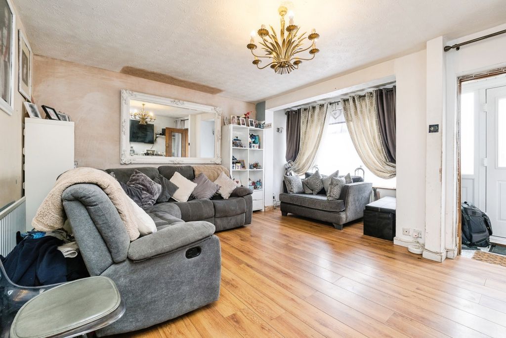 Property photo 3 of 28 Pbox-Img.Jpg