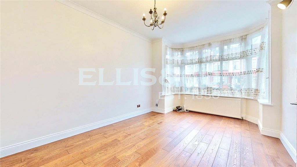 Property photo 3 of 33 Picture No. 76