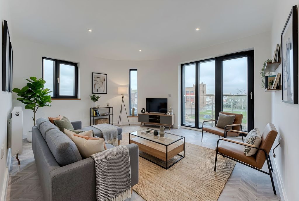 Property photo 2 of 9