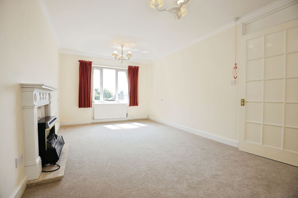 Property photo 3 of 17 Photo