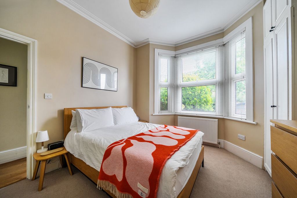 Property photo 3 of 11 17-6A8c28Ea30159-...