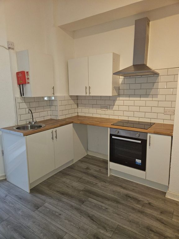 Property photo 3 of 10 Photo 5