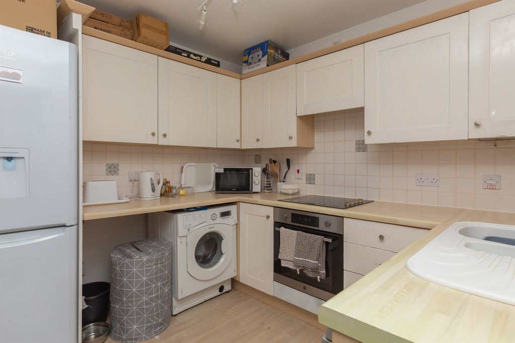 Property photo 3 of 15