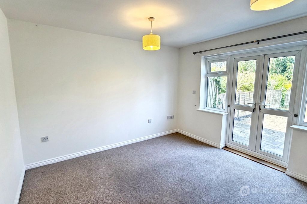 Property photo 3 of 16 5298744