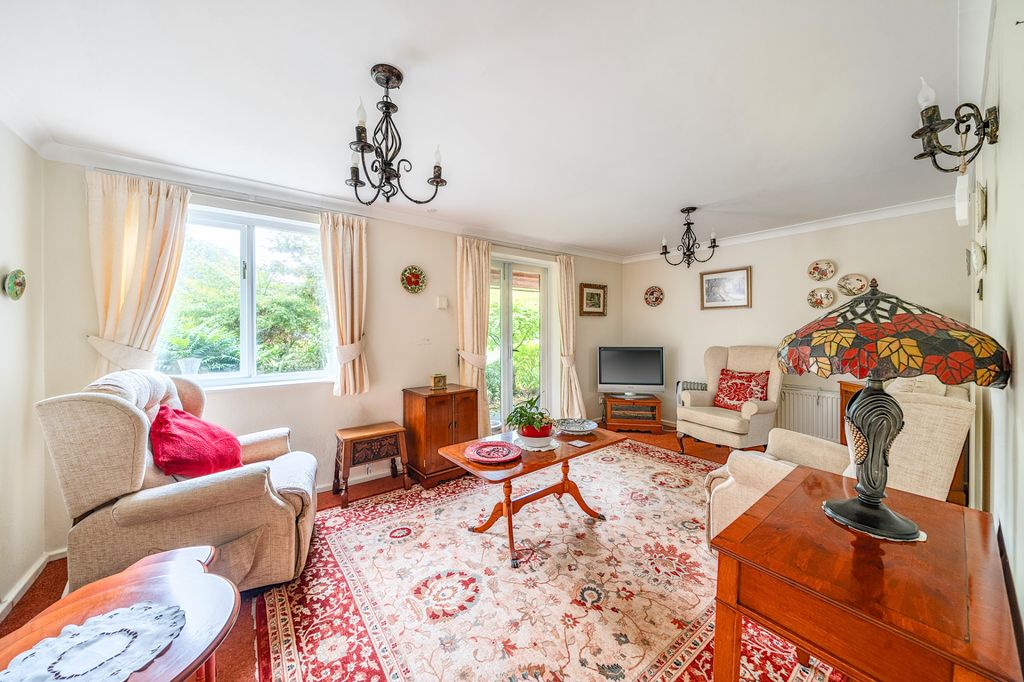 Property photo 2 of 10